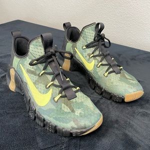 Nike Metcon Free camo edition.